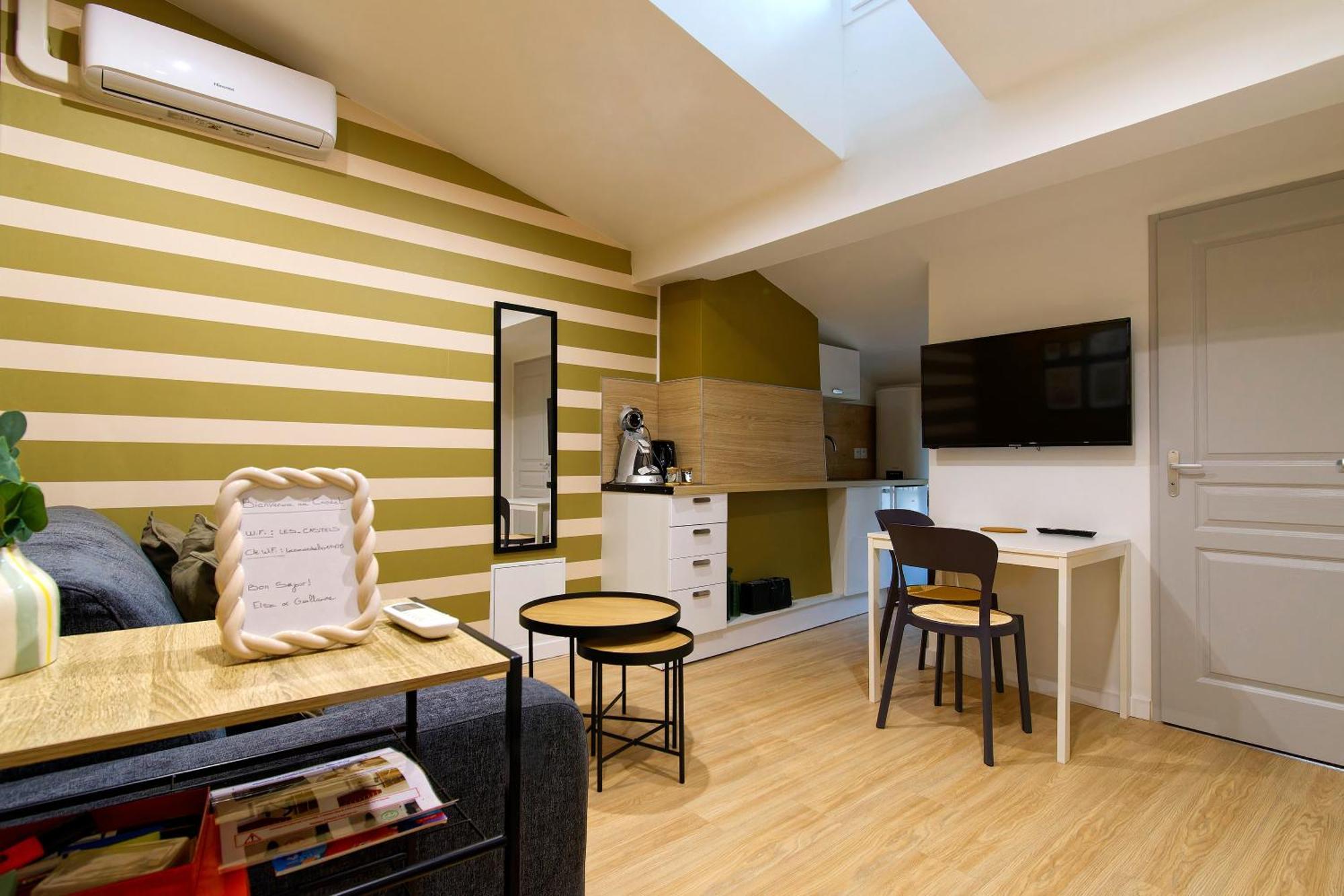 Le Castel Apartment กัสเตลโนดารี ภายนอก รูปภาพ